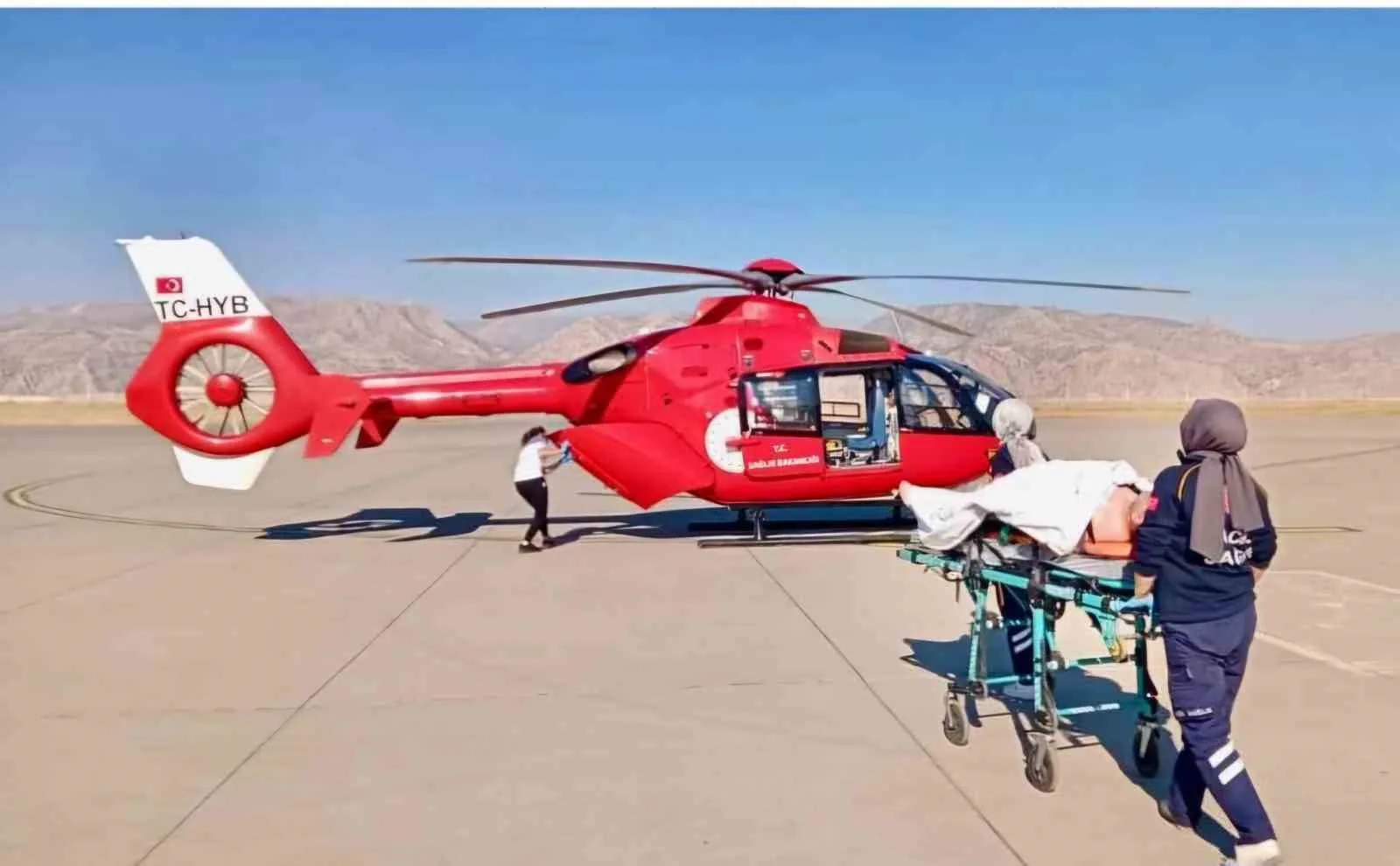 Ambulans helikopter 26 yaşındaki hasta için havalandı