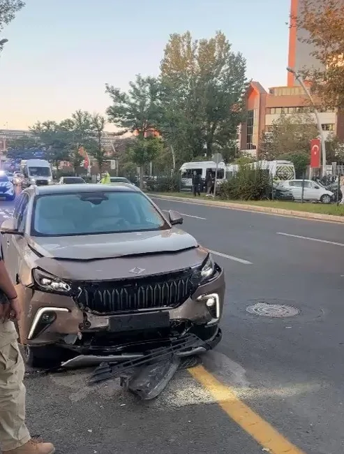 ANKARA'DA 8 ARACIN KARIŞTIĞI