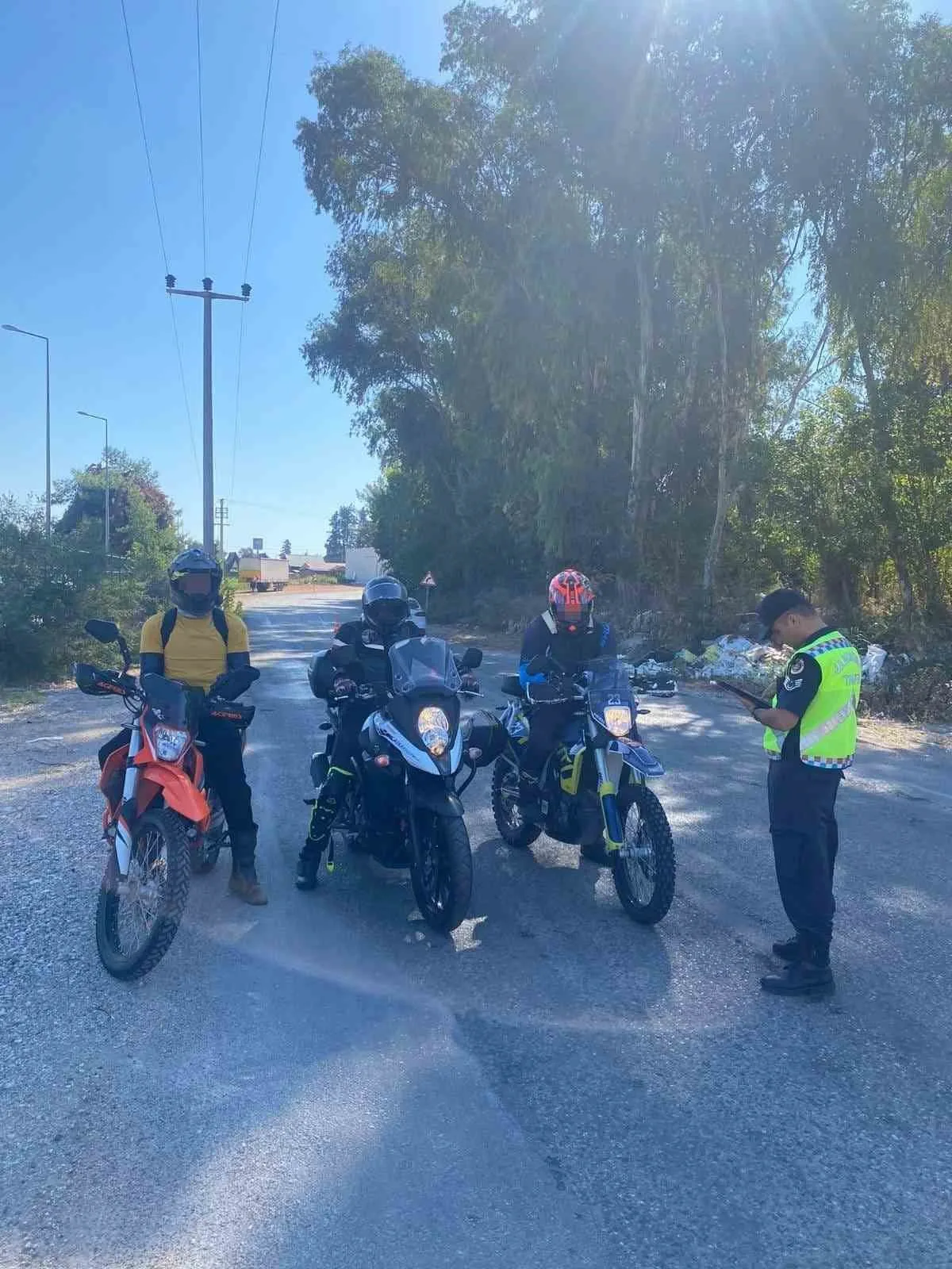 Antalya’da kurallara uymayan motosiklet sürücülerine ceza yağdı