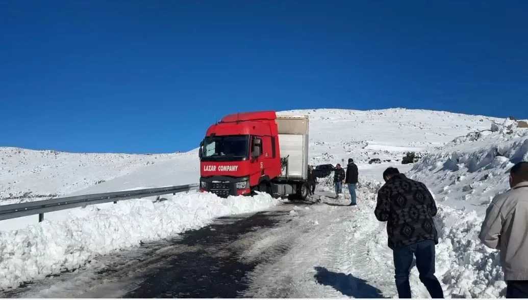 ARTVİN’DE ETKİSİNİ ARTIRAN SAĞANAK