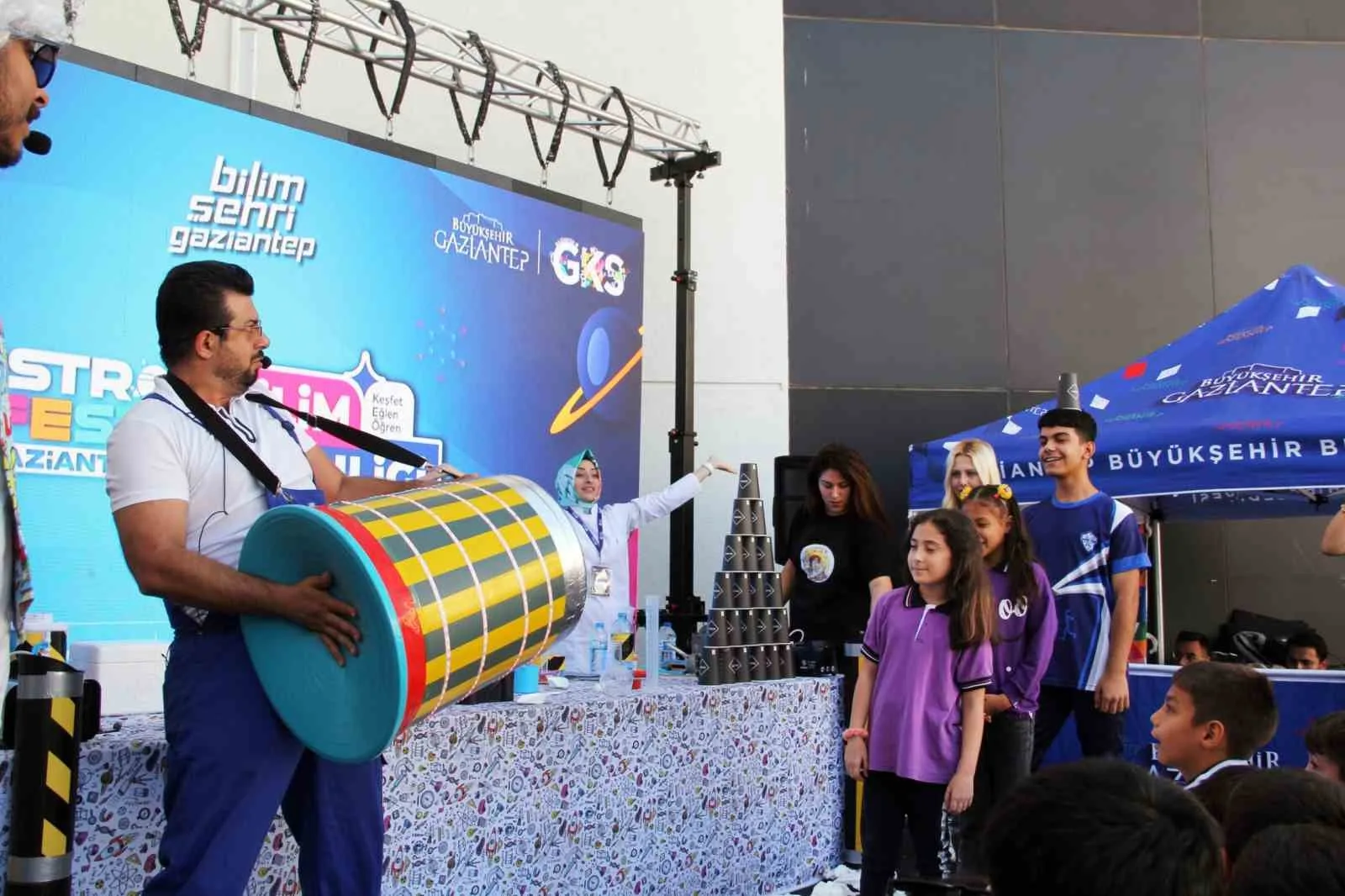 Astrofest’in ikinci durağı bilim şenliği yoğun ilgi görüyor