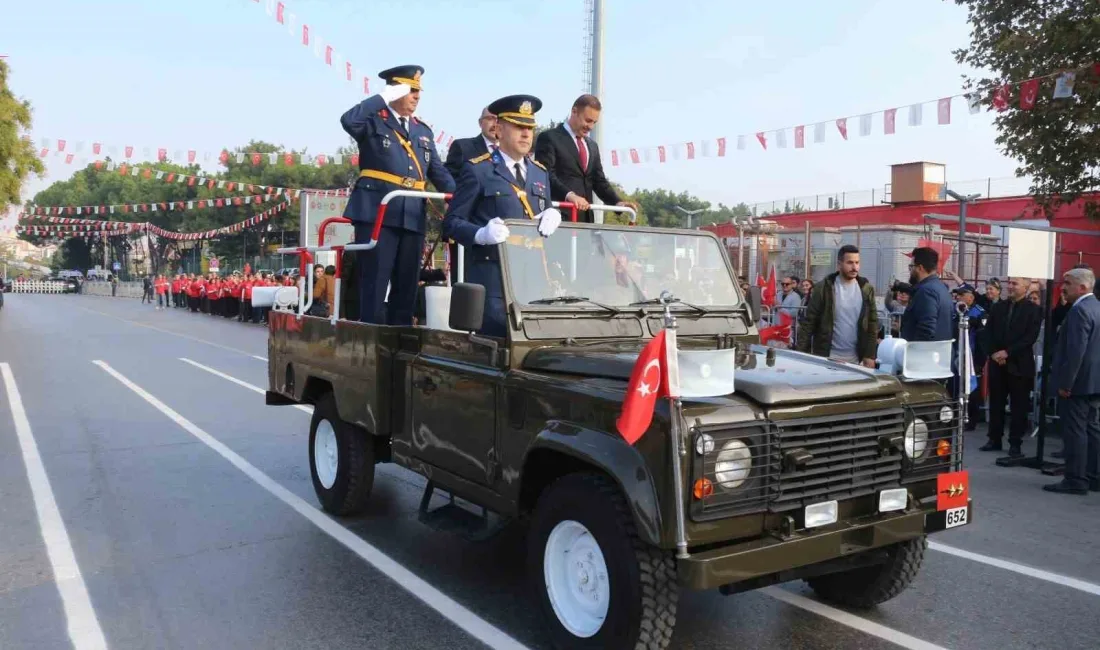 BALIKESİR'DE CUMHURİYET COŞKUSU