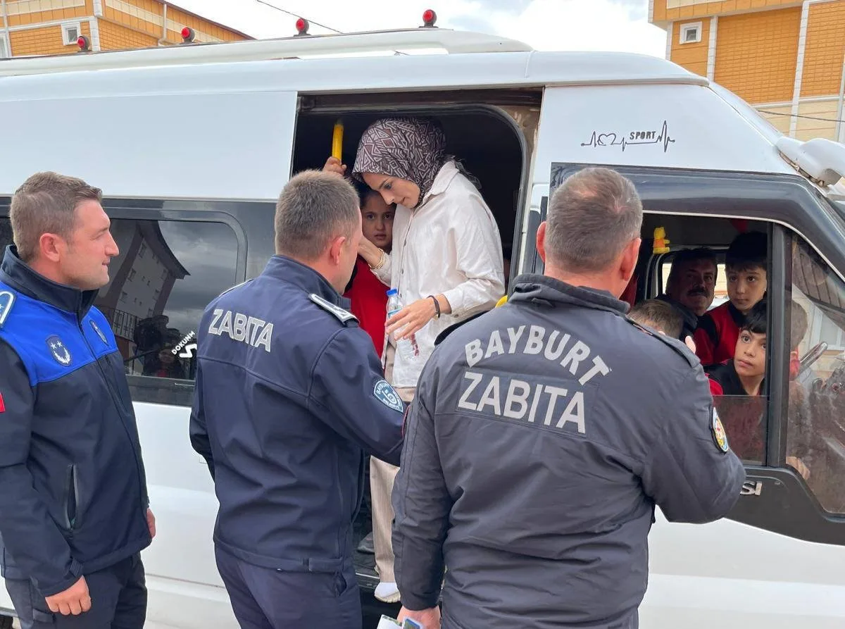 Bayburt’ta okul servis araçları denetlendi