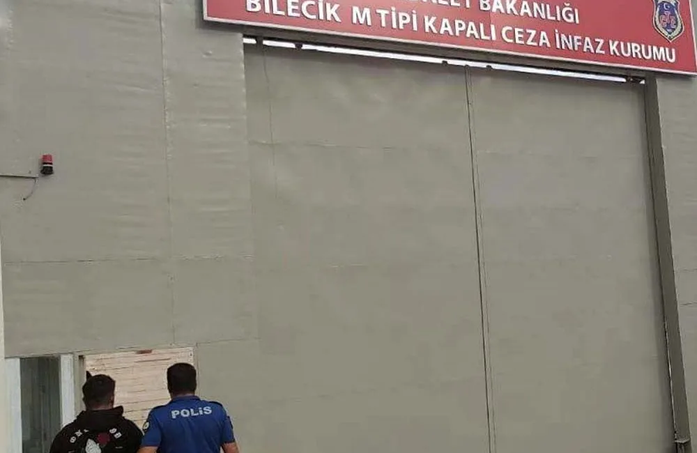 BİLECİK’TE MASKELİ HIRSIZ YAKALANARAK