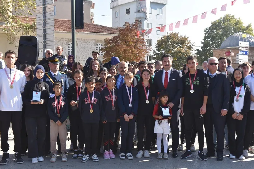 Yenişehir’de Cumhuriyet Bayramı Coşkuyla Kutlandı