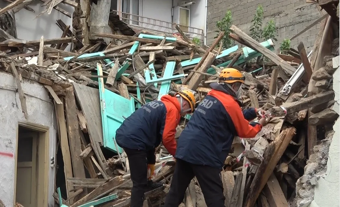 Deprem tatbikatında ekiplerin “Sesimi duyan var mı” diye bağırması vatandaşları Kahramanmaraş depremine götürdü