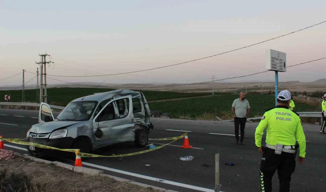 KAYSERİ'DE OTOBÜS BEKLEYEN ÖĞRETMENLERİ