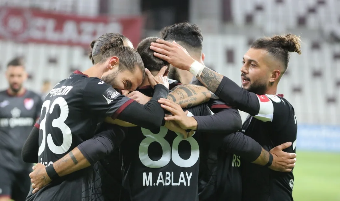 ELAZIĞSPOR’DA 4 FUTBOLCU İLK