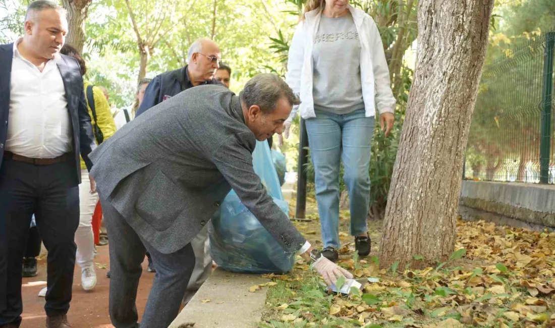 ELDİVENLERİ GİYDİ, ÇÖP TOPLADI,