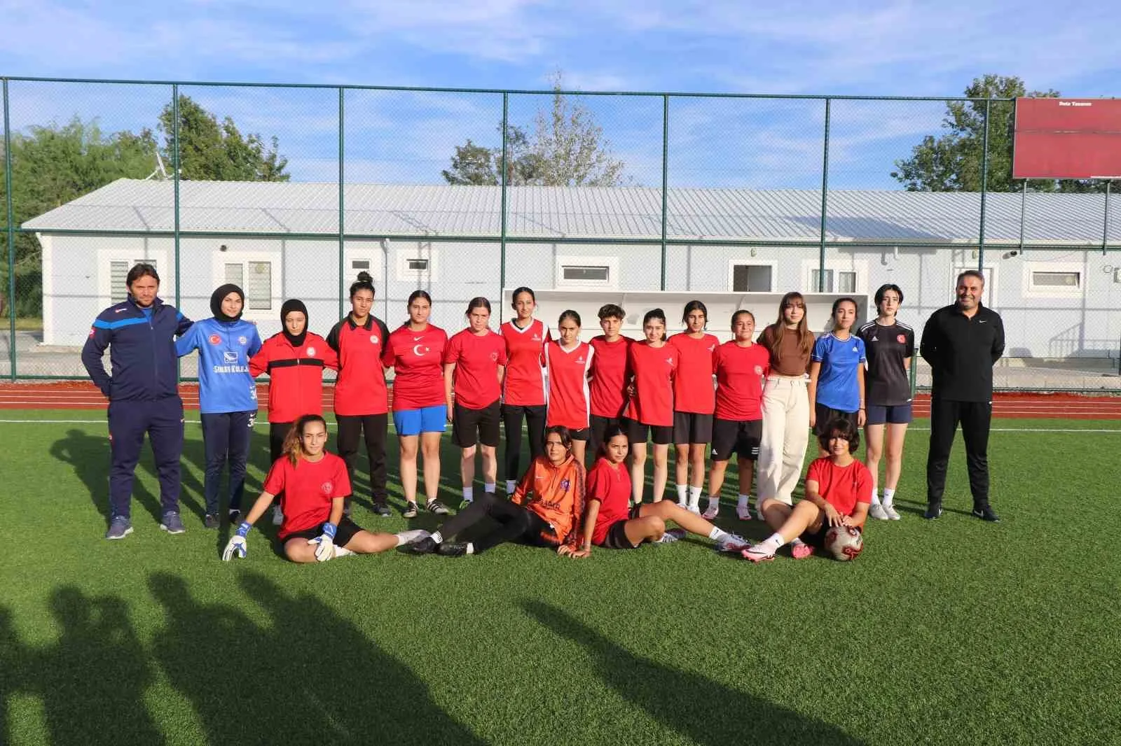 Erzincan’da kadın futbolcuların başarısı kız çocuklarını bu branşa yöneltti