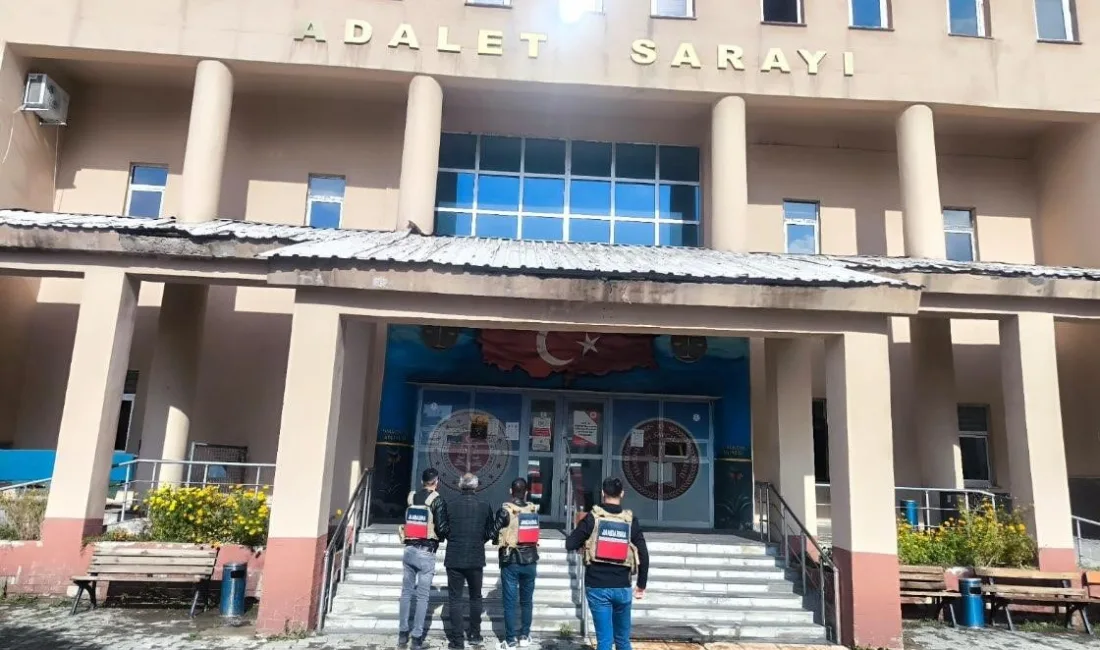 HAKKARİ'DE ÇEŞİTLİ SUÇLARDAN ARANAN