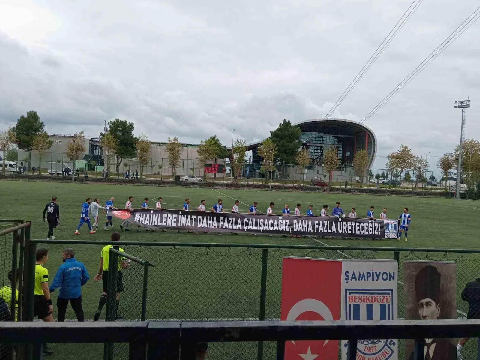 İki komşu takımdan maç öncesinde anlamlı mesaj