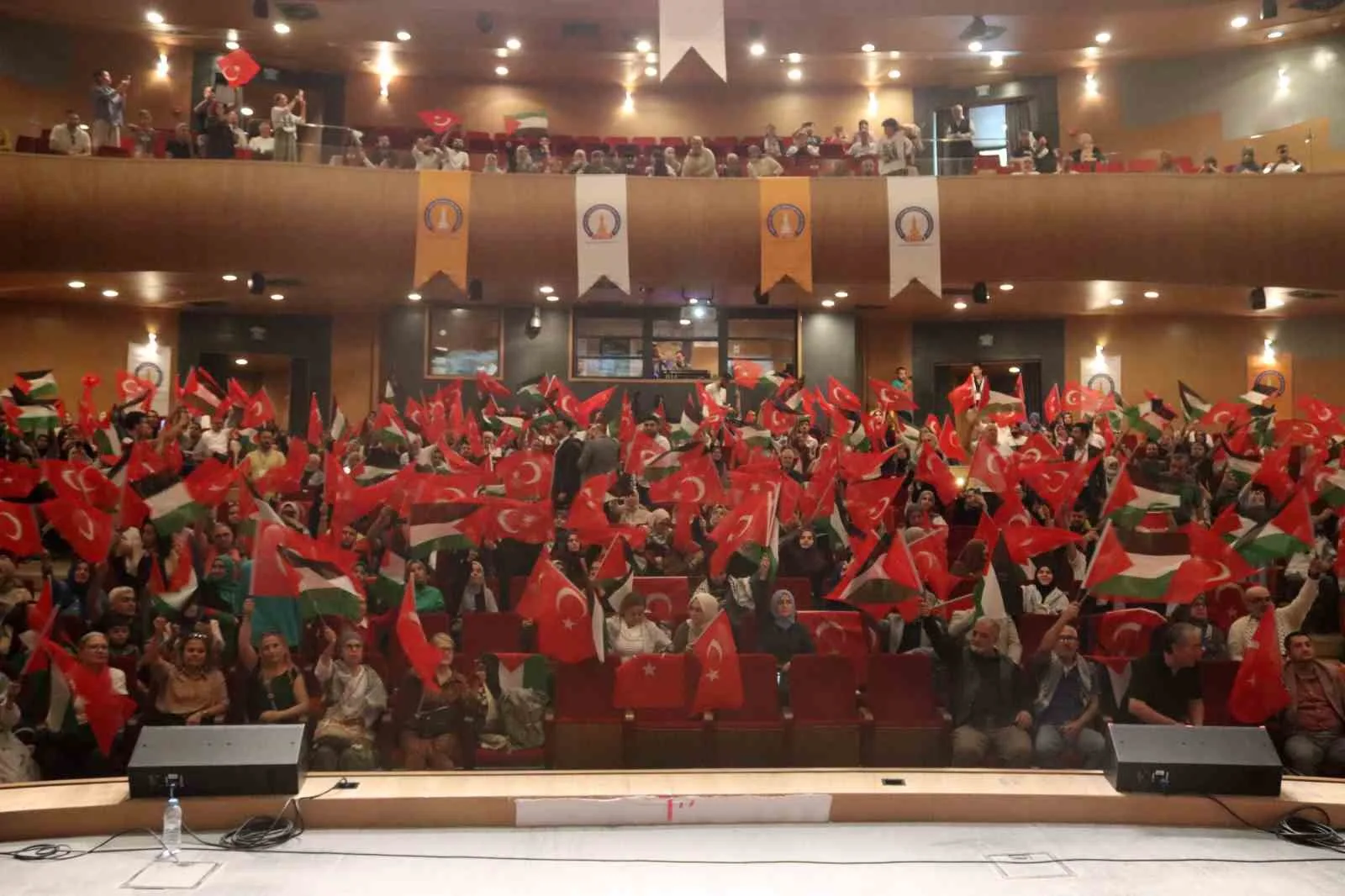 İSTOK Dönem Başkanı Temur: “Sanıyorlar ki bu zulüm devranı böyle sürüp gidecek”