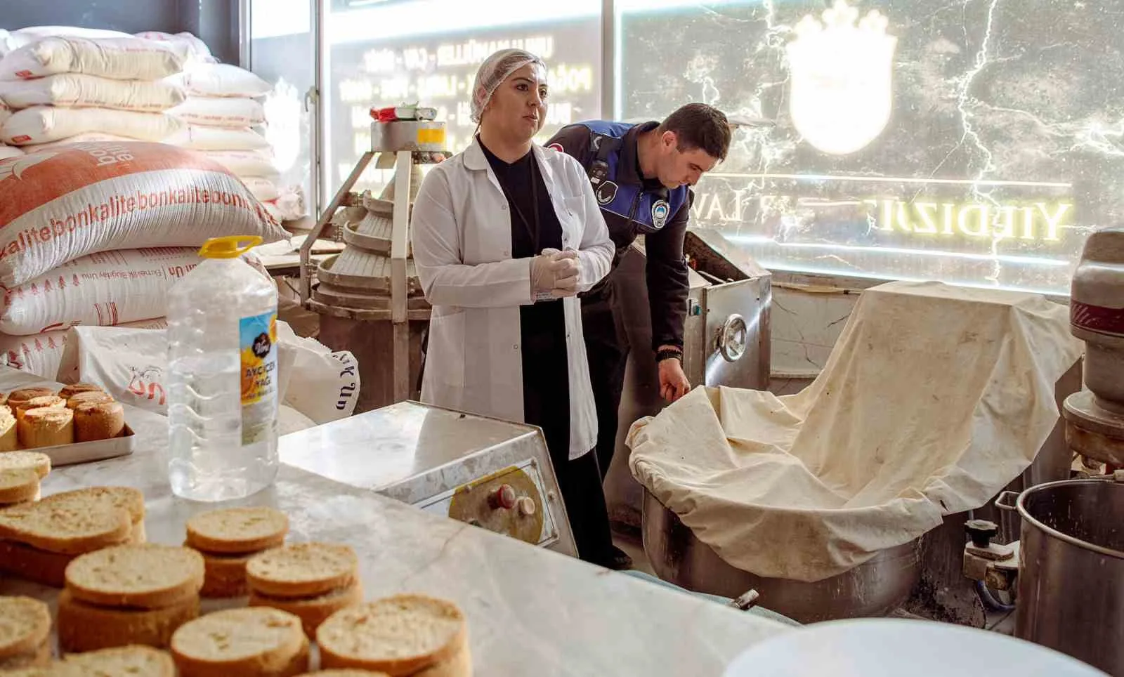 Kuşadası Belediyesi’nden ekmek fırınlarına hijyen ve gramaj denetimi