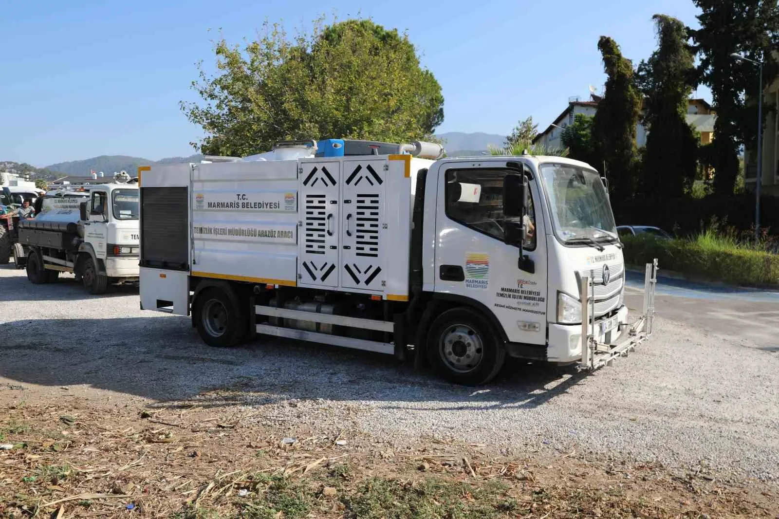 Marmaris Çıldır Mahallesi’nde temizlik çalışması gerçekleştirildi