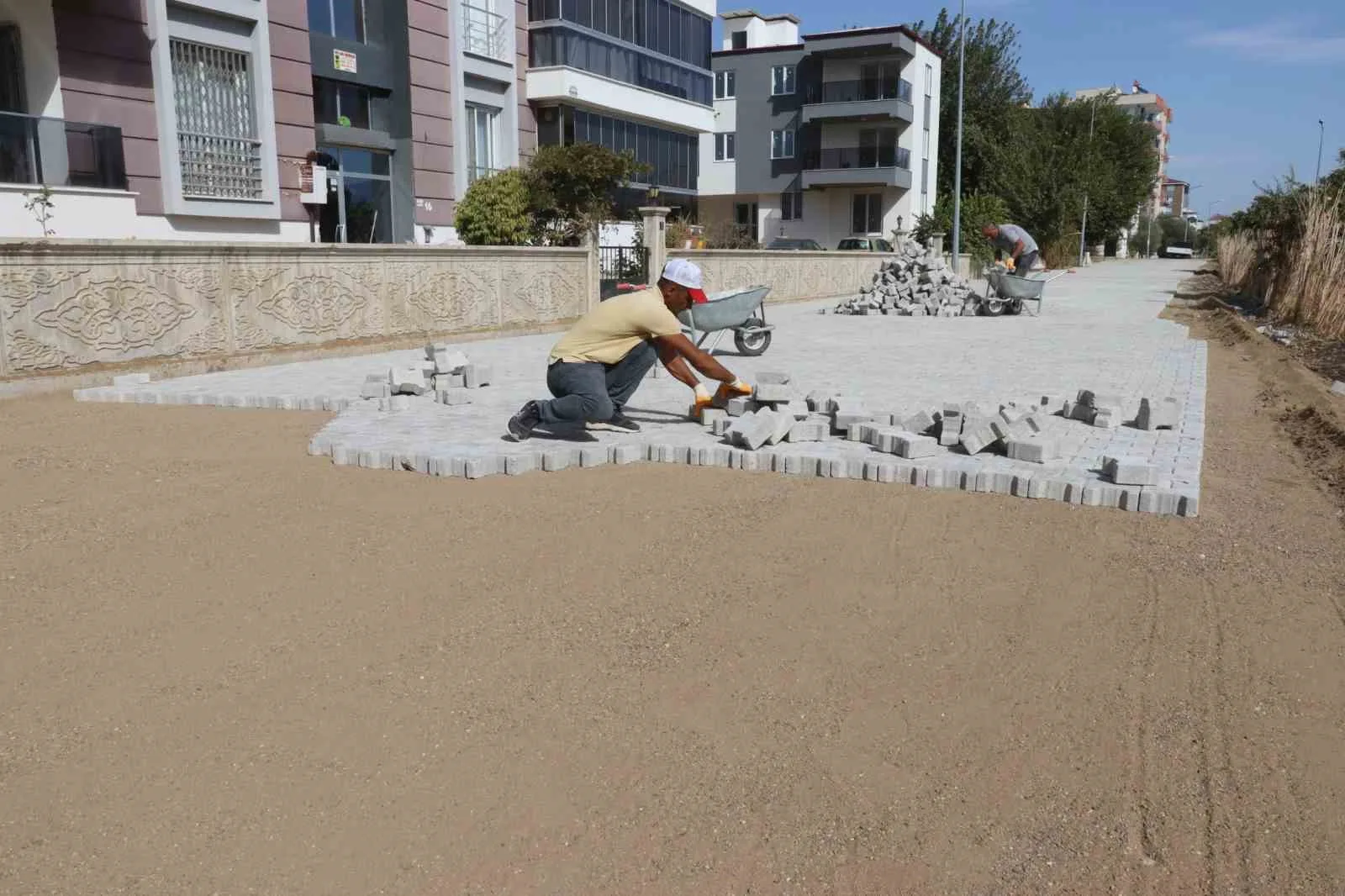 Nazilli’de yol çalışmaları sürüyor