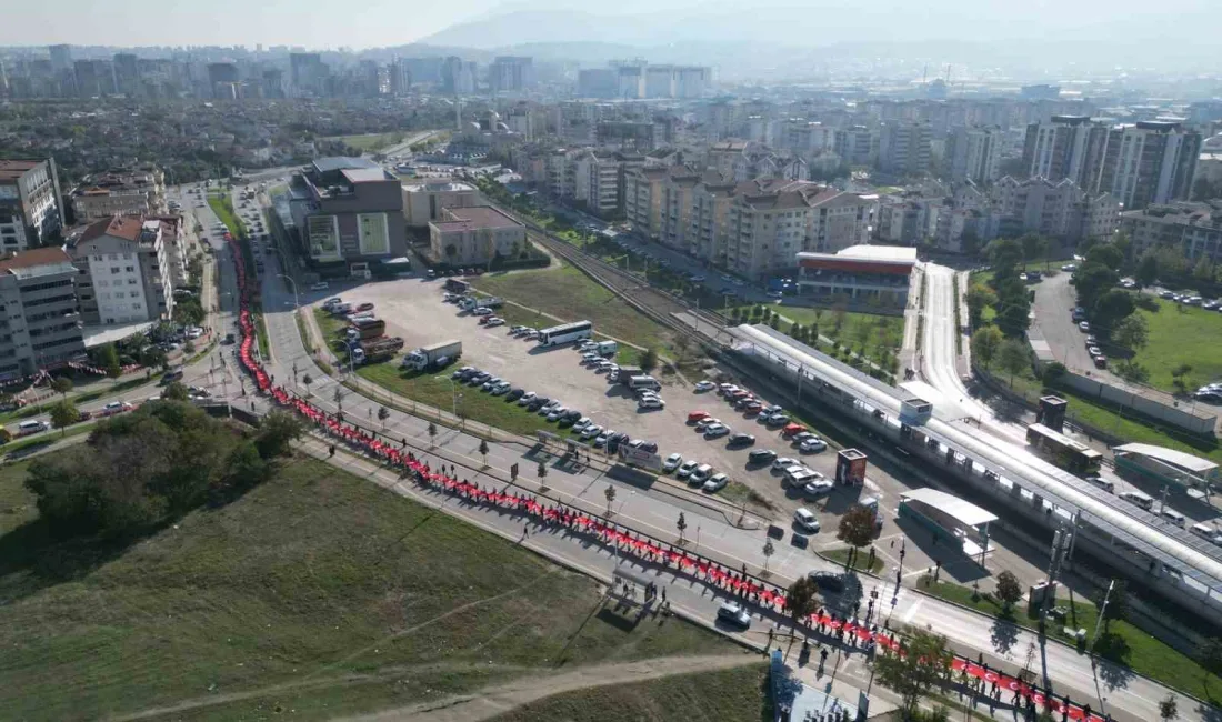 BURSA'DA YÜZLERCE ÖĞRENCİ 500