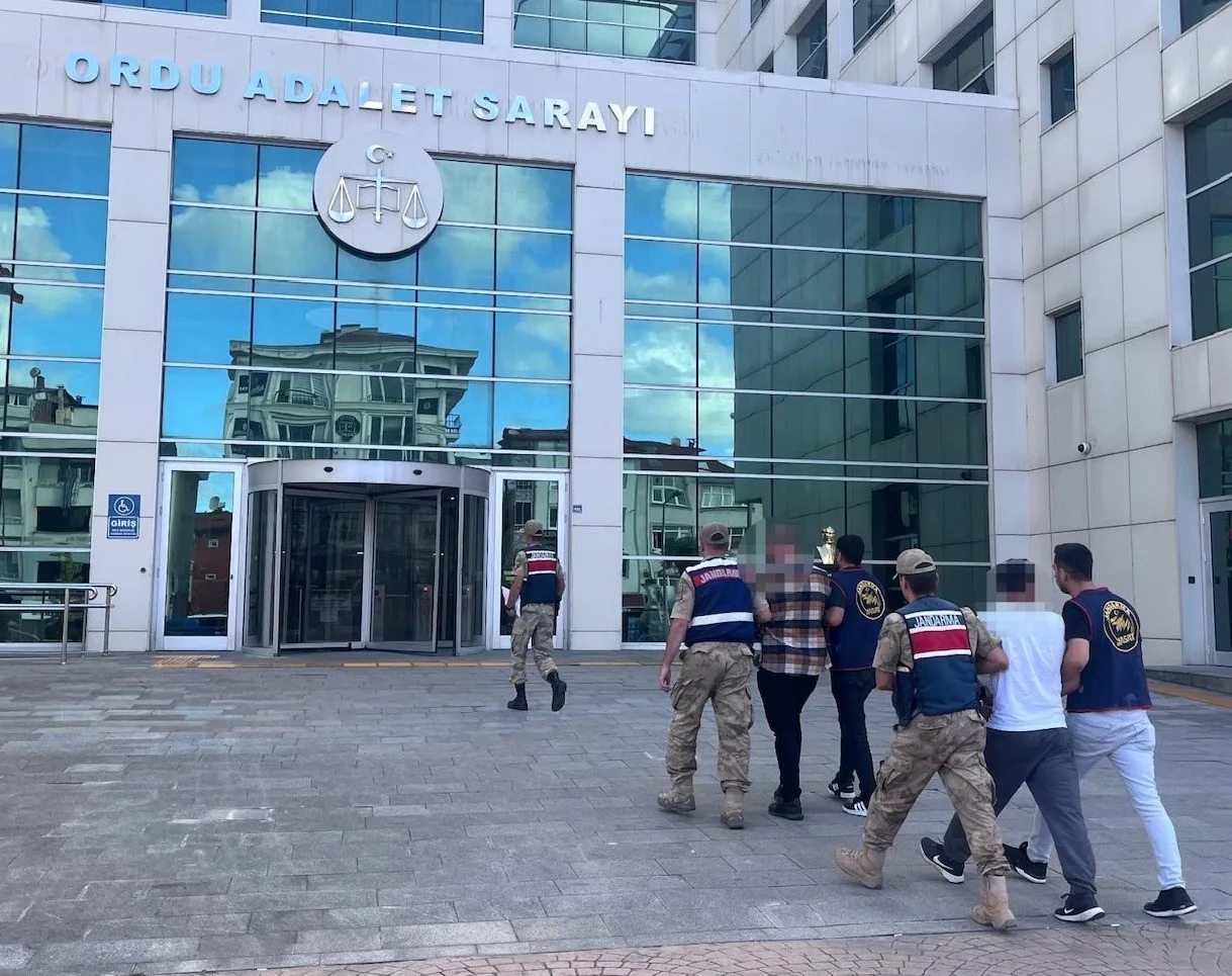 Ordu’da evlerden hırsızlık yapan 3 şüpheli tutuklandı