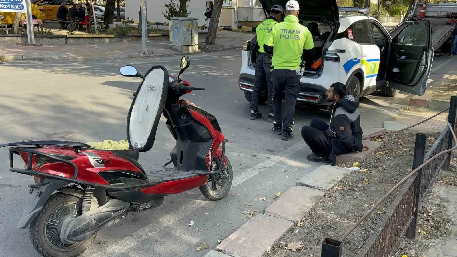 Polisten kaçan motosiklet sürücüsü kovalamaca sonucu yakalandı