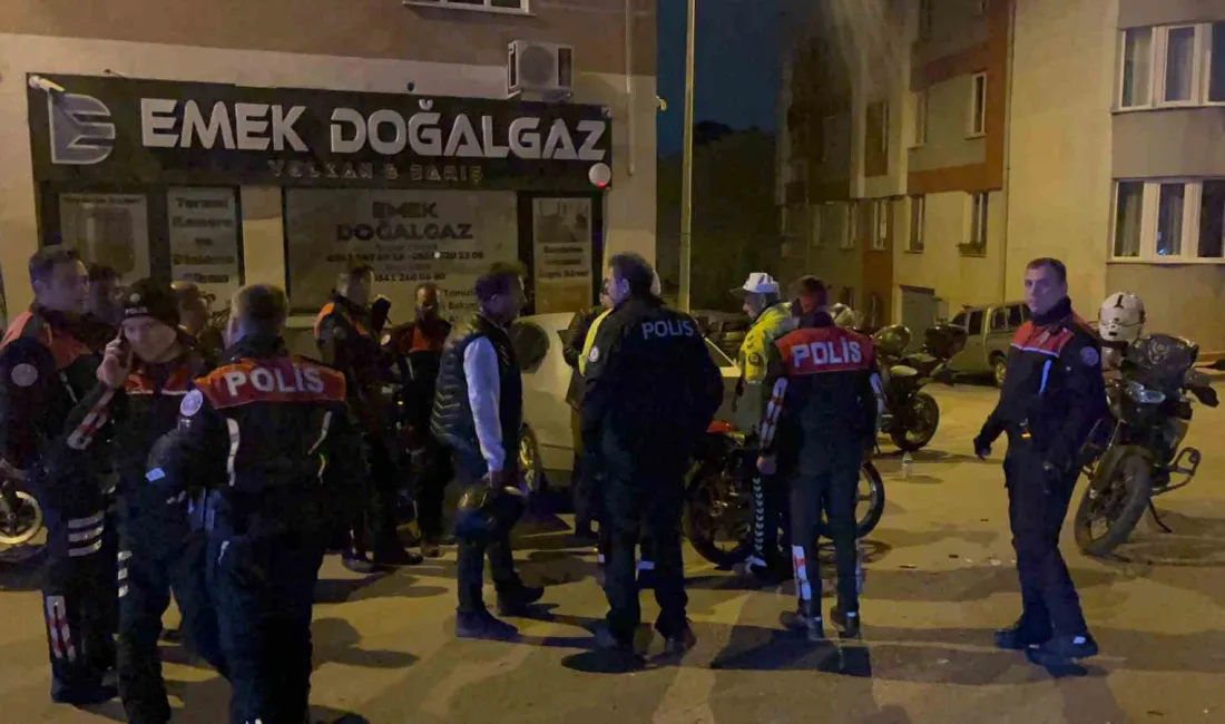 ESKİŞEHİR’DE PLAKASIZ MOTOSİKLETİYLE POLİSTEN