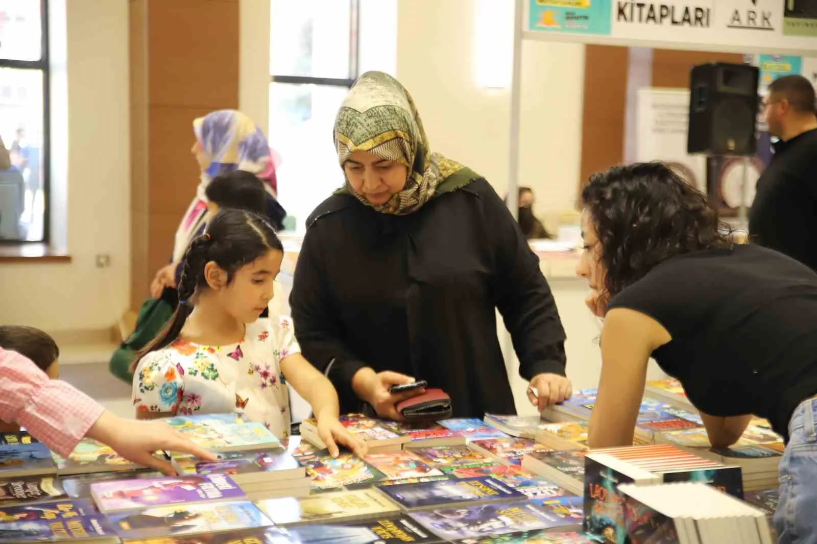 Şahinbey Belediyesi’nin 8’inci Kitap Fuarı kapılarını açtı