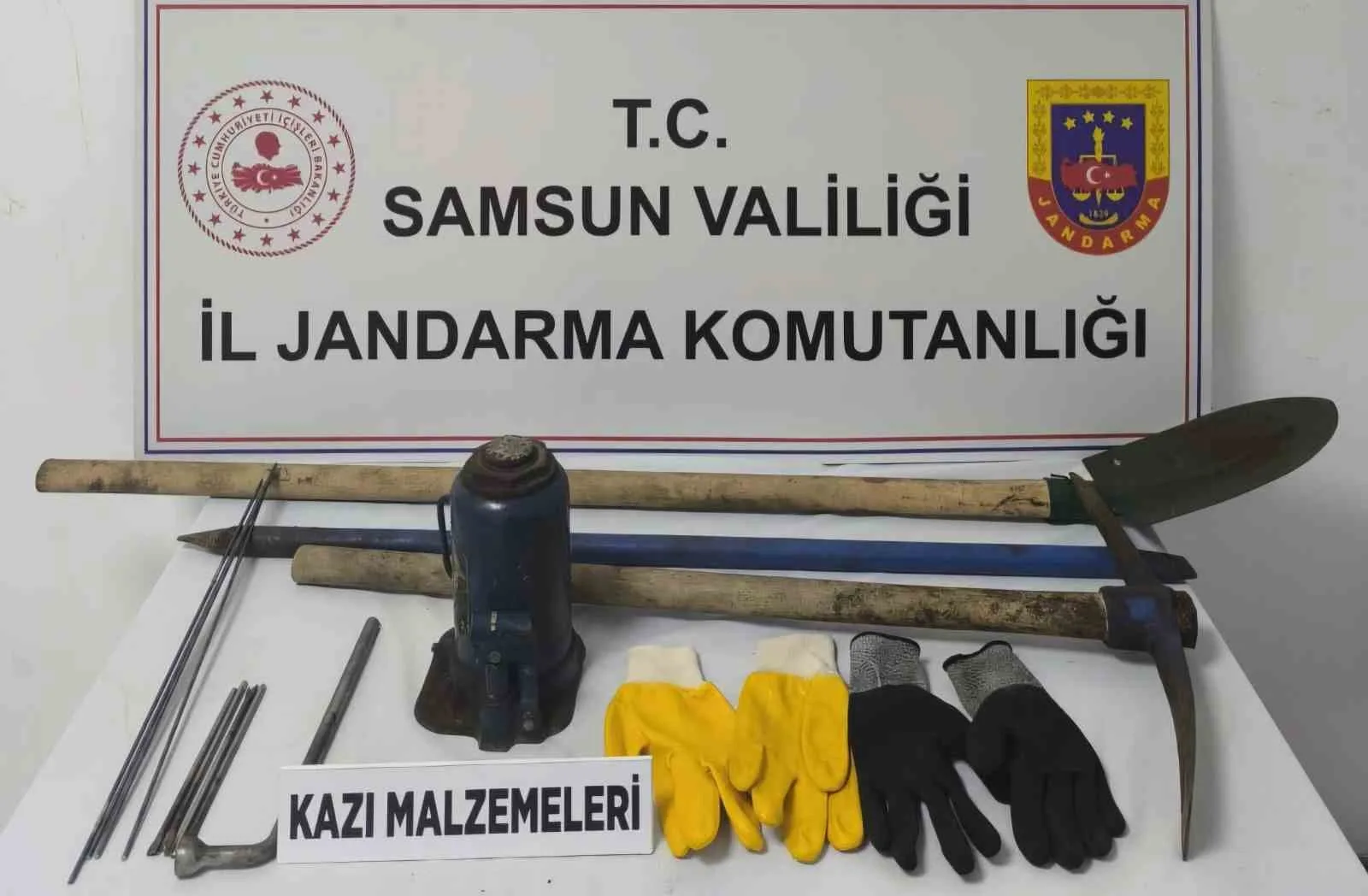 Samsun’da kaçak kazı yapan 3 kişi yakalandı