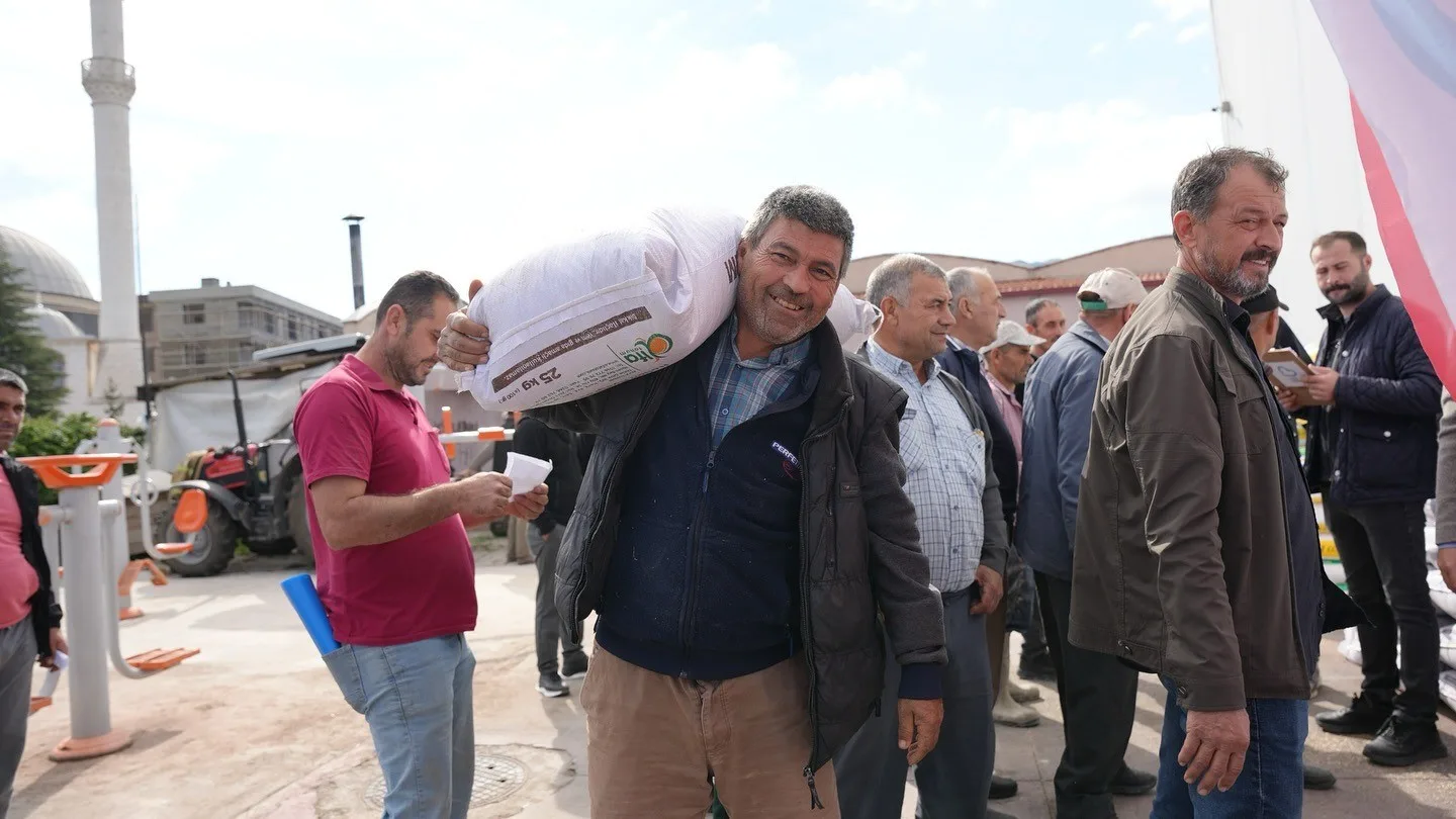 Sındırgı’da Süt Otu tohumları çiftçiyle buluştu