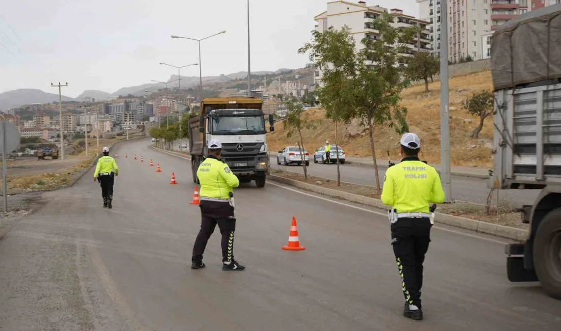 ŞIRNAK’TA TRAFİK EKİPLERİ 9