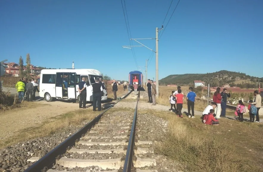 TAVŞANLI'DA TRAFİK KAZASI