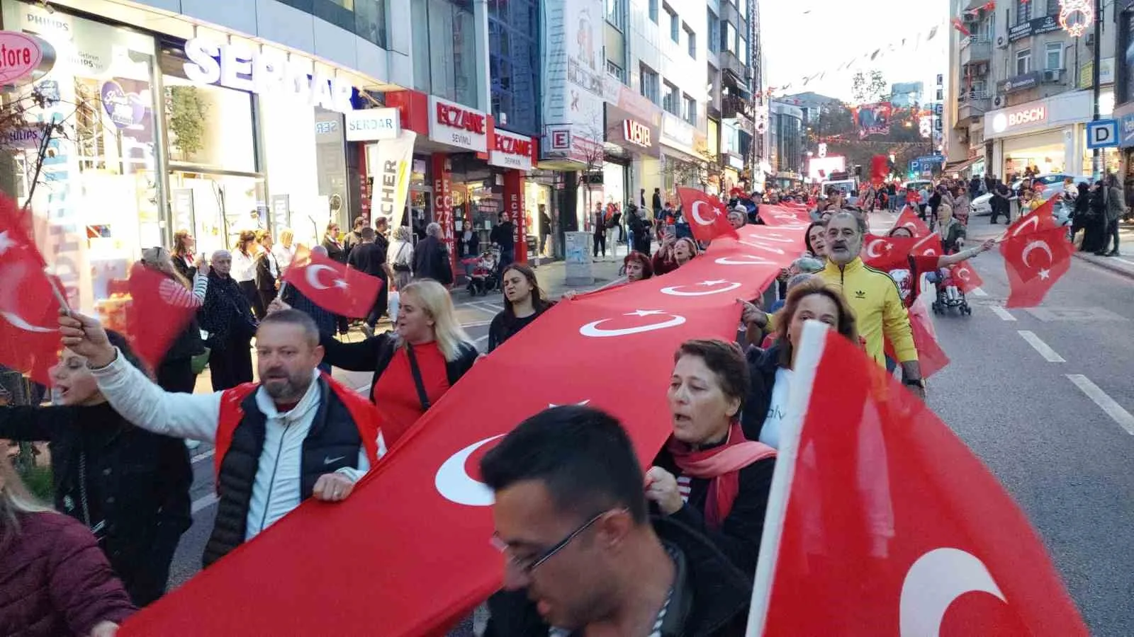 CUMHURİYET BAYRAMI'NIN 101. YIL DÖNÜMÜ DOLAYISIYLA SÜLEYMANPAŞA BELEDİYESİ TARAFINDAN DÜZENLENEN