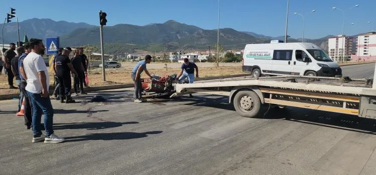 HATAY’DA TIRLA ÇARPIŞAN MOTOSİKLETİN