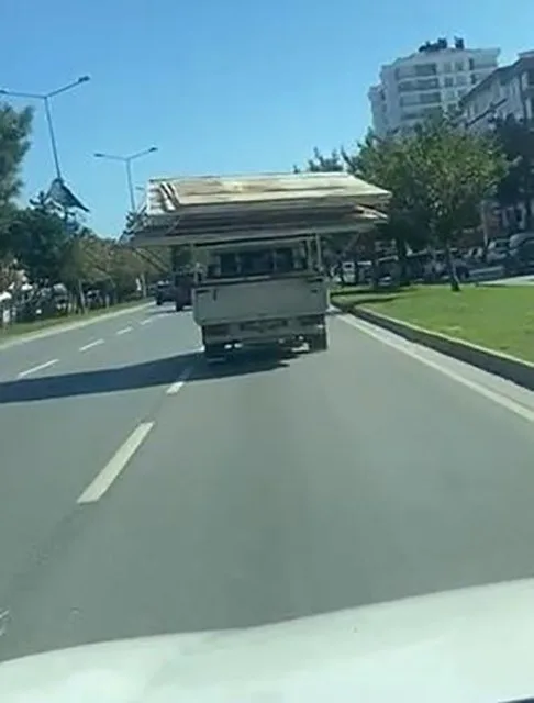 SAMSUN'DA TRAFİĞİNDE AÇIK KASA