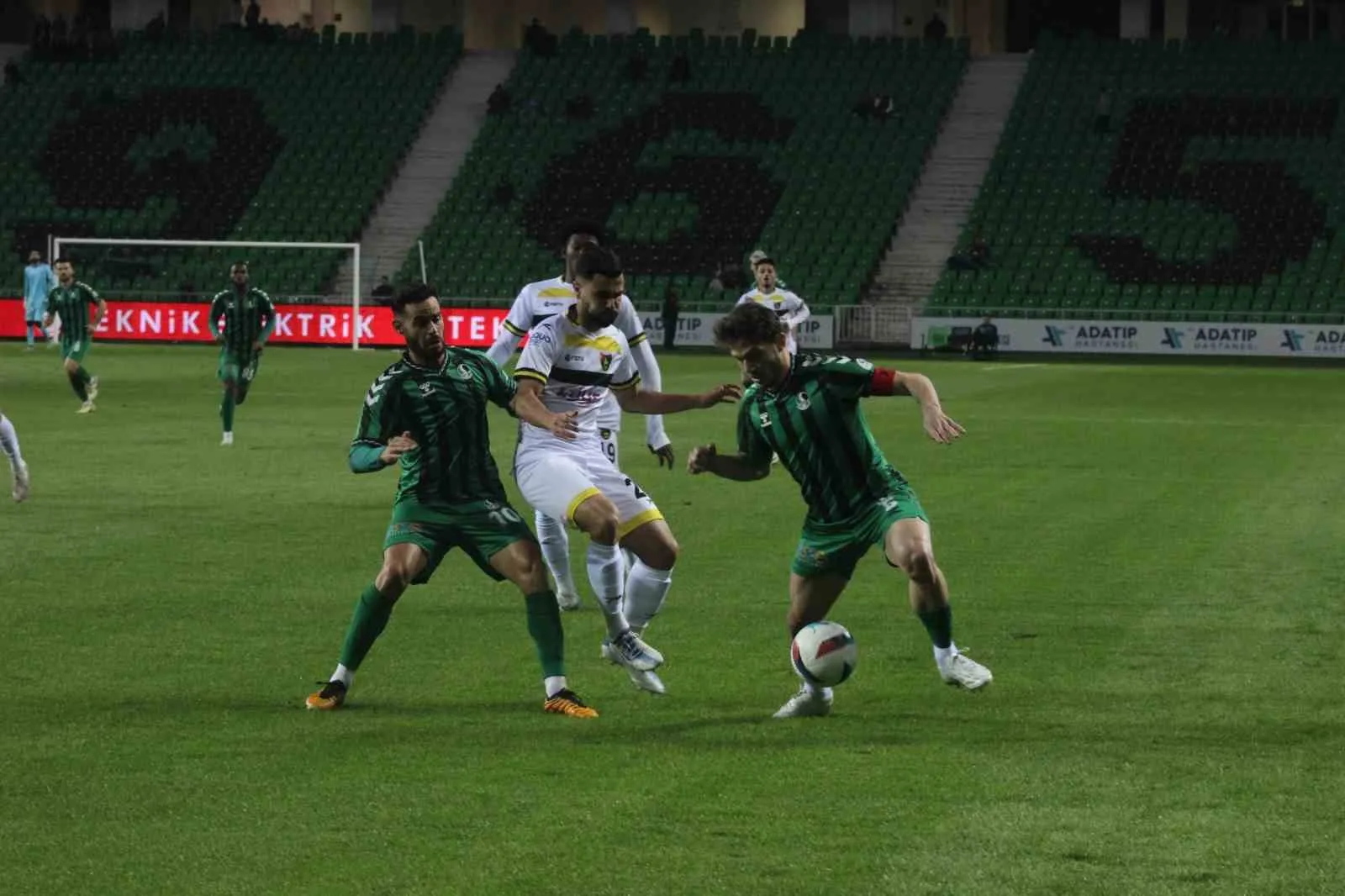 Trendyol 1. Lig: Sakaryaspor: 3 – İstanbulspor: 1