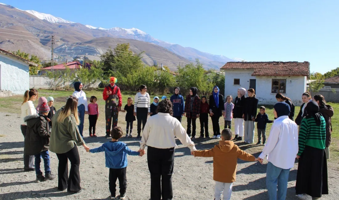 TERZİBABA YURDU GÖNÜLLÜ ÖĞRENCİLERİ,