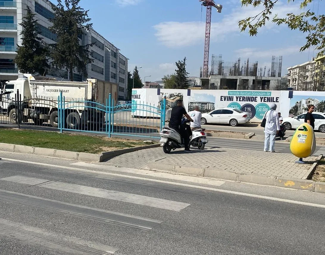 Yaya geçidini kullanan motosikletler cezadan kaçamıyor