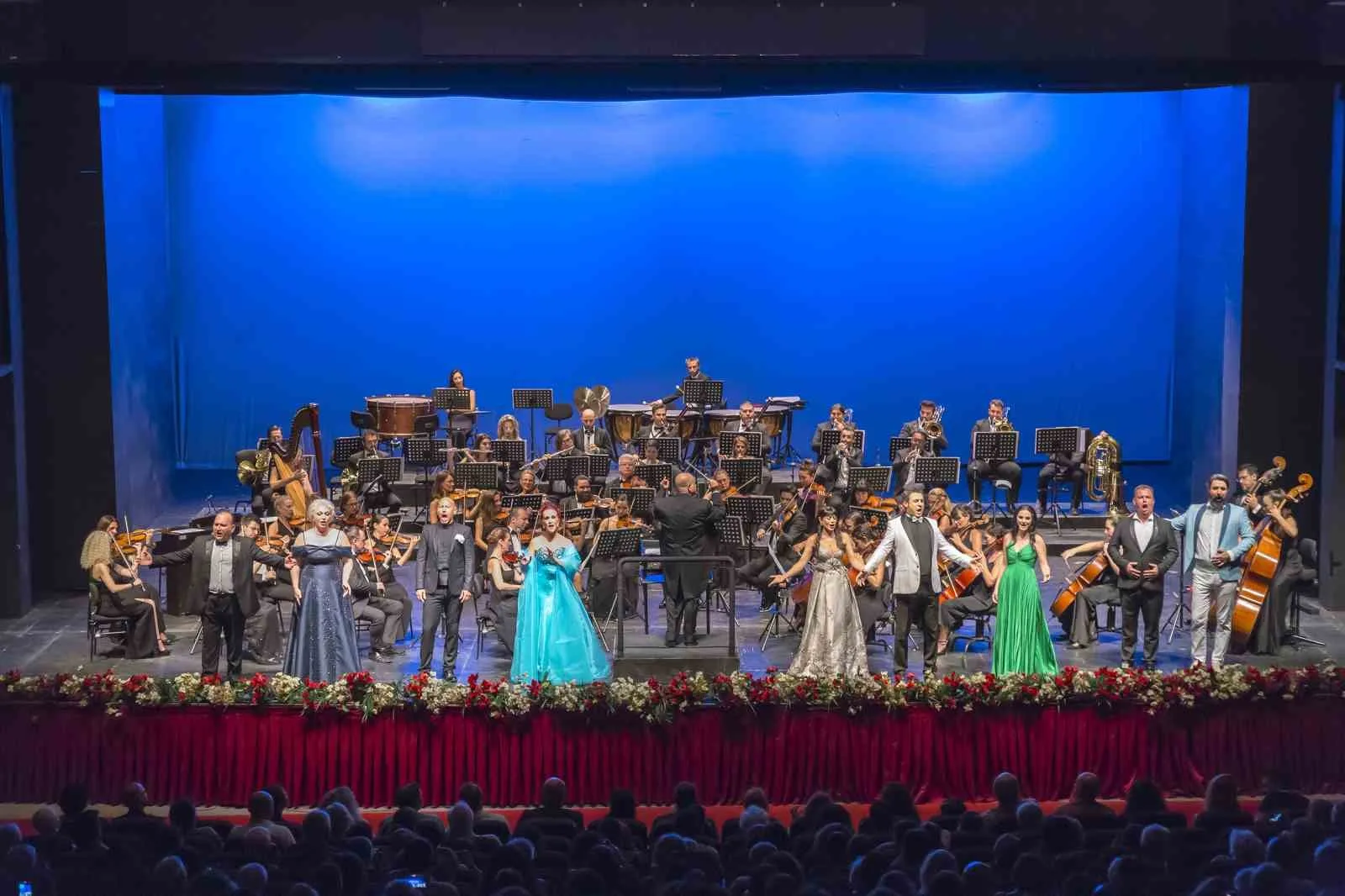 Yeni sanat sezonu “Gala Konser” ile başladı