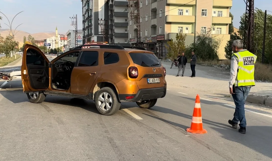 HAKKARİ’NİN YÜKSEKOVA İLÇESİNDE YOLUN