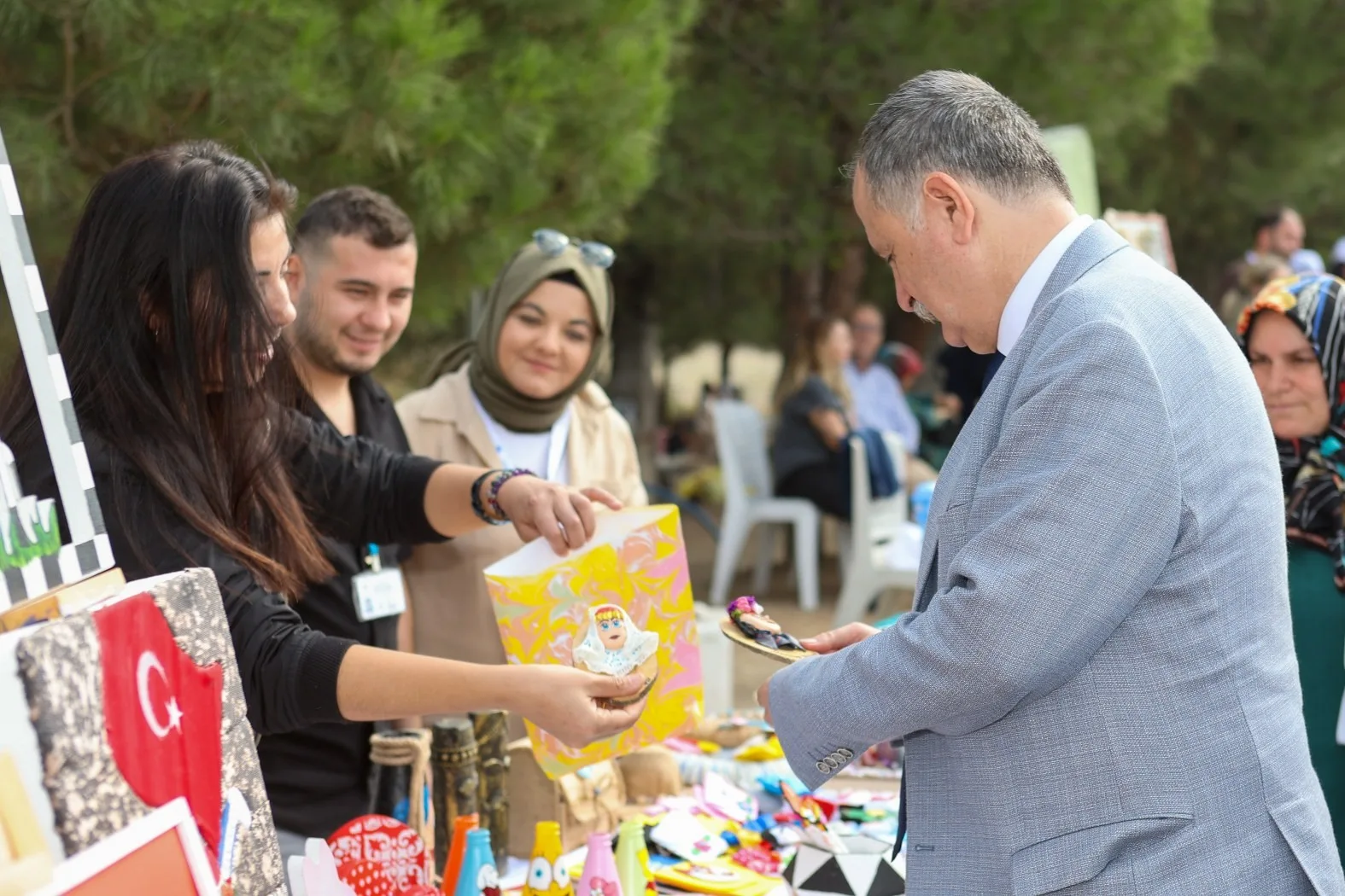 Yuntdağı Yöresel Ürünler Pazarı açıldı