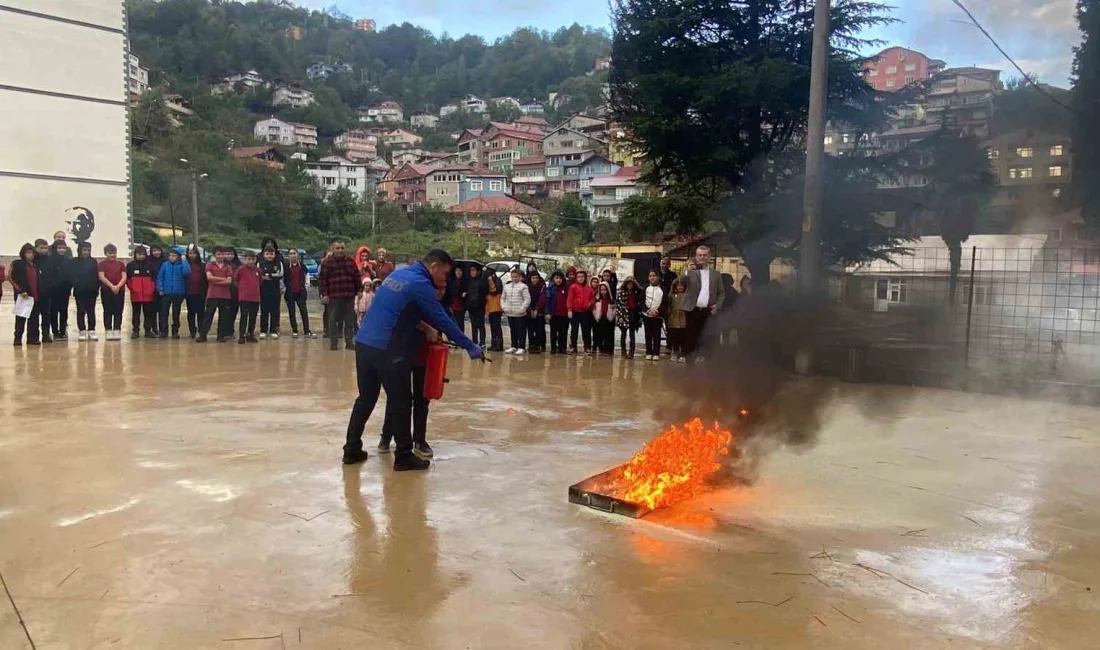 ZONGULDAK'TA ORTAOKUL ÖĞRENCİLERİ DEPREM