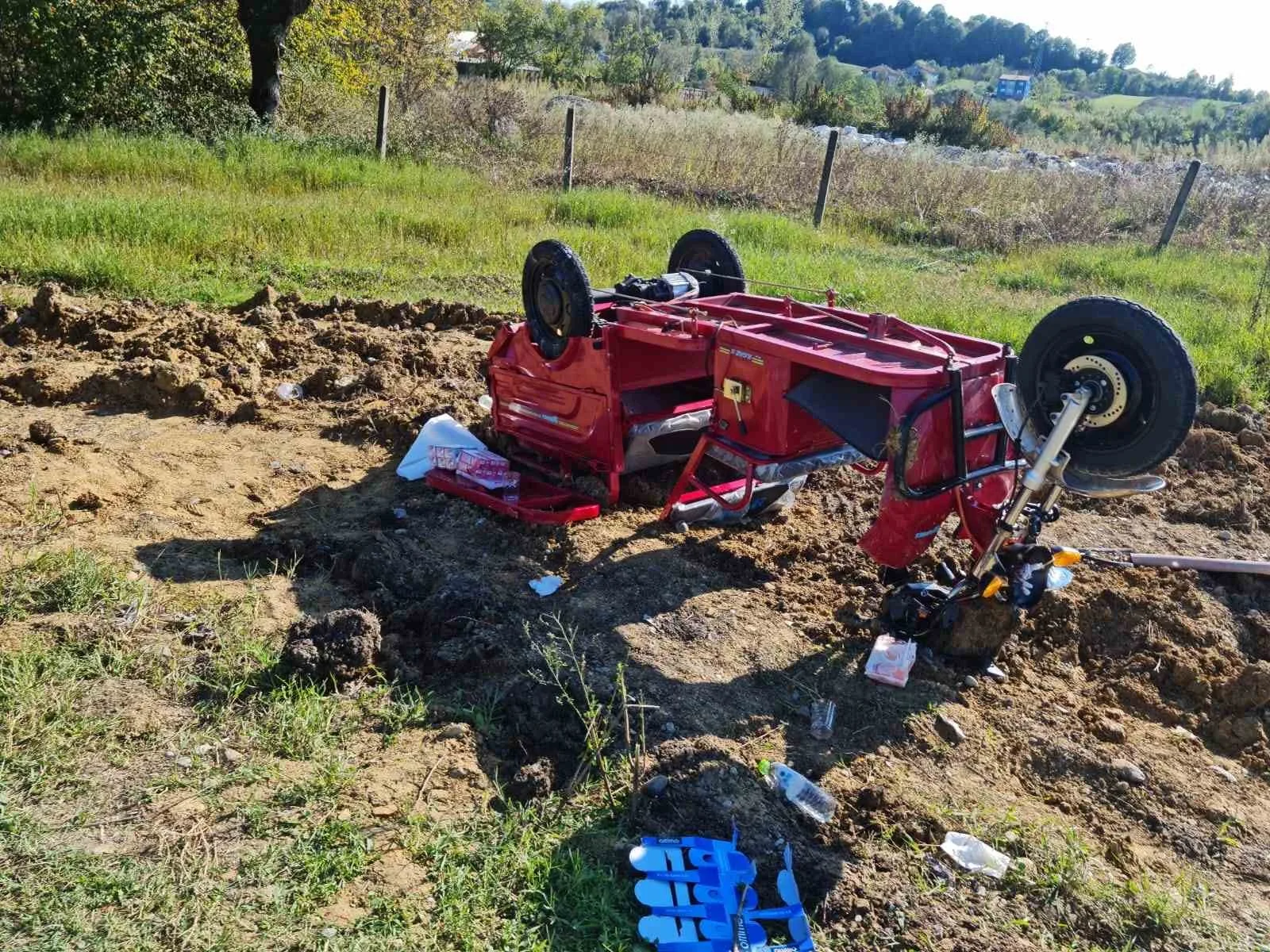 Zonguldak’ta otomobil elektrikli motosiklete çarptı; 1’i çocuk 4 yaralı