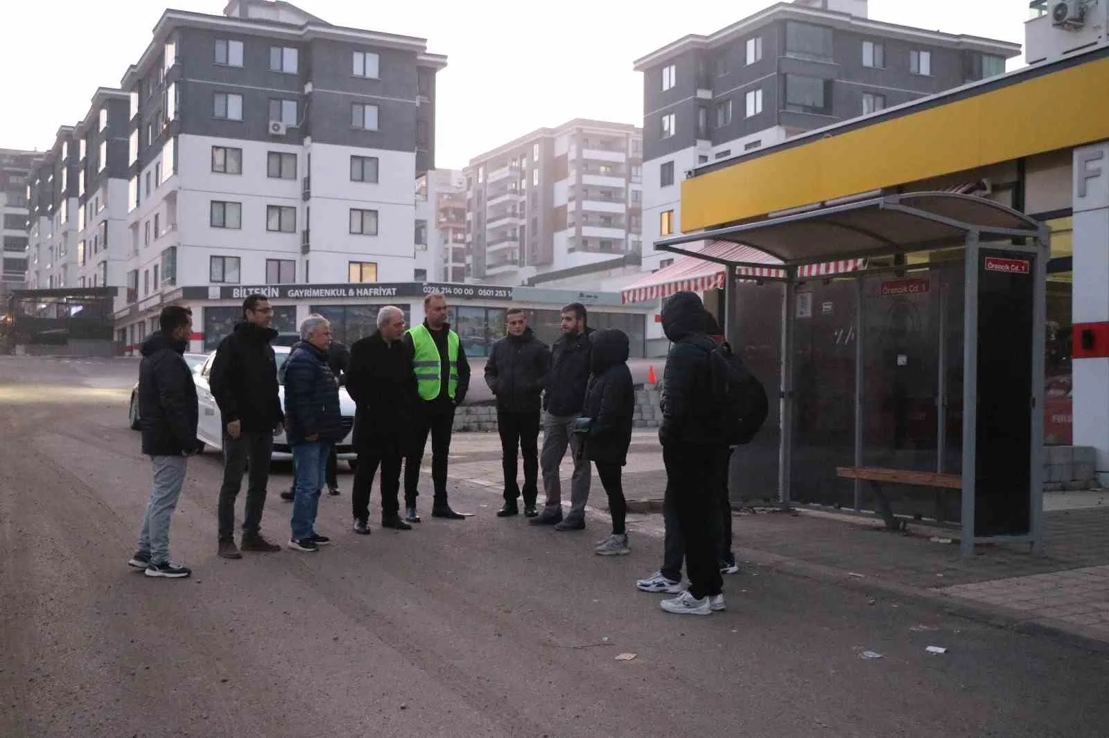 30 Ağustos Zafer Mahallesi’nin ulaşım çilesi masaya yatırıldı