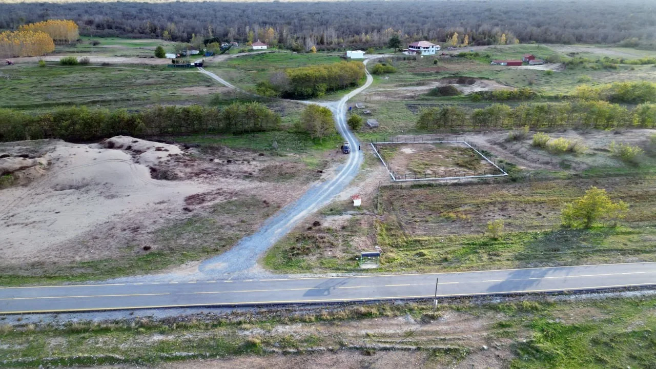 7 hanenin 52 yıldır kullandığı bağlantı yolu arsa çıktı