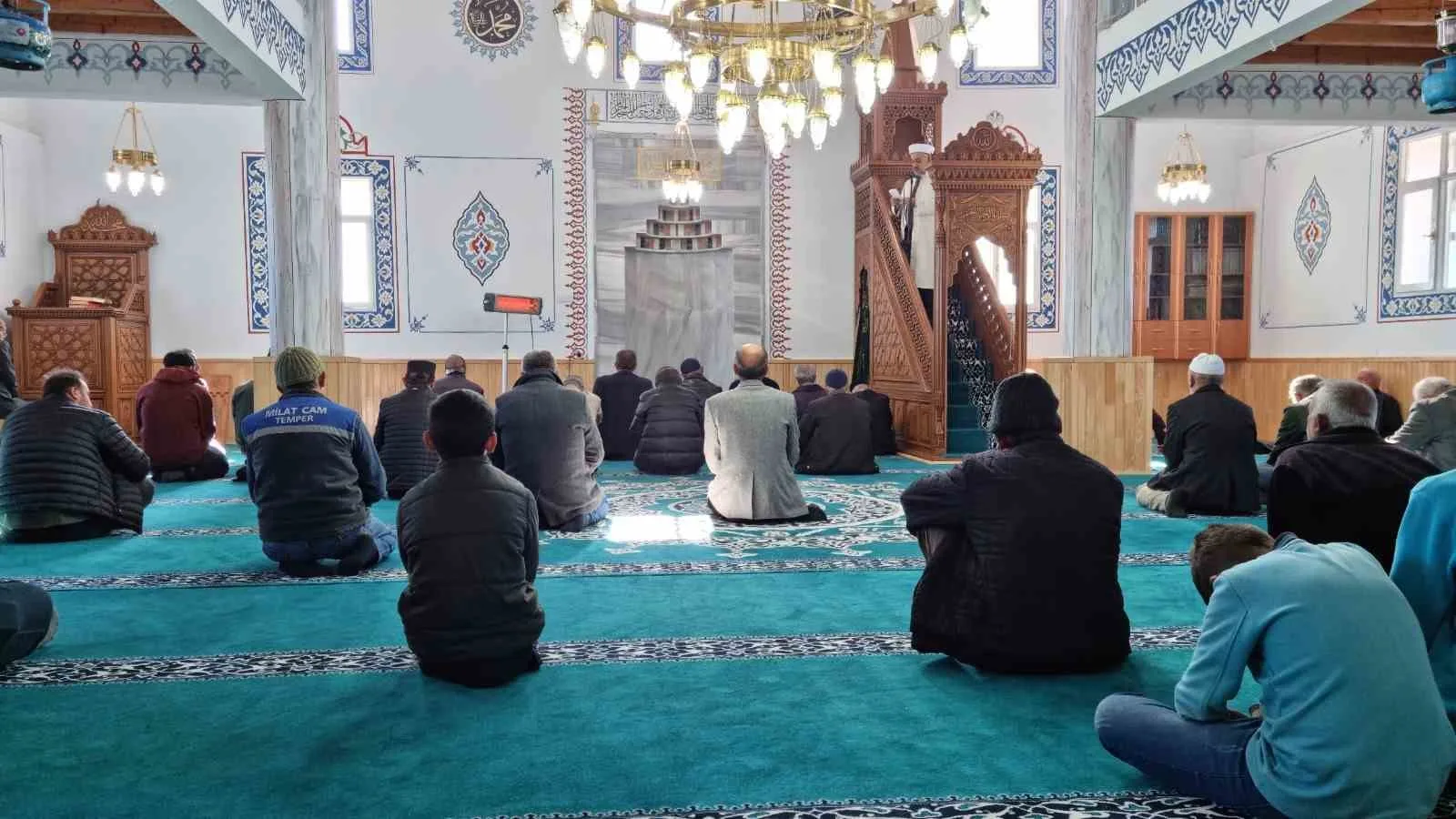 Akkoyunlu Kutlubey Camii onarılarak ibadete açıldı