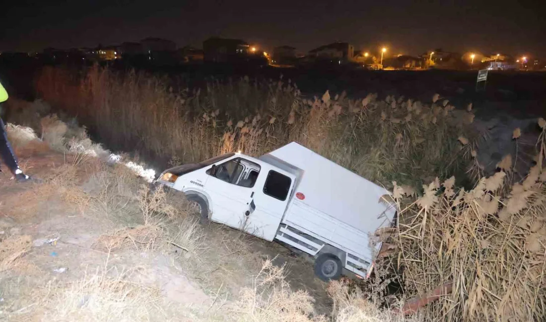 AKSARAY’DA OTOMOBİLİN KAMYONETE ARKADAN