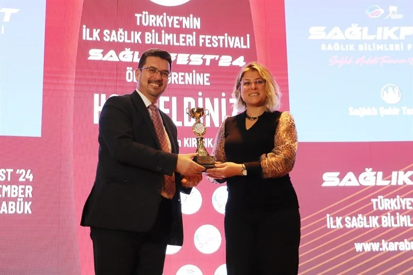 Amasya Üniversitesi’nden Sağlıkfest’te ikincilik