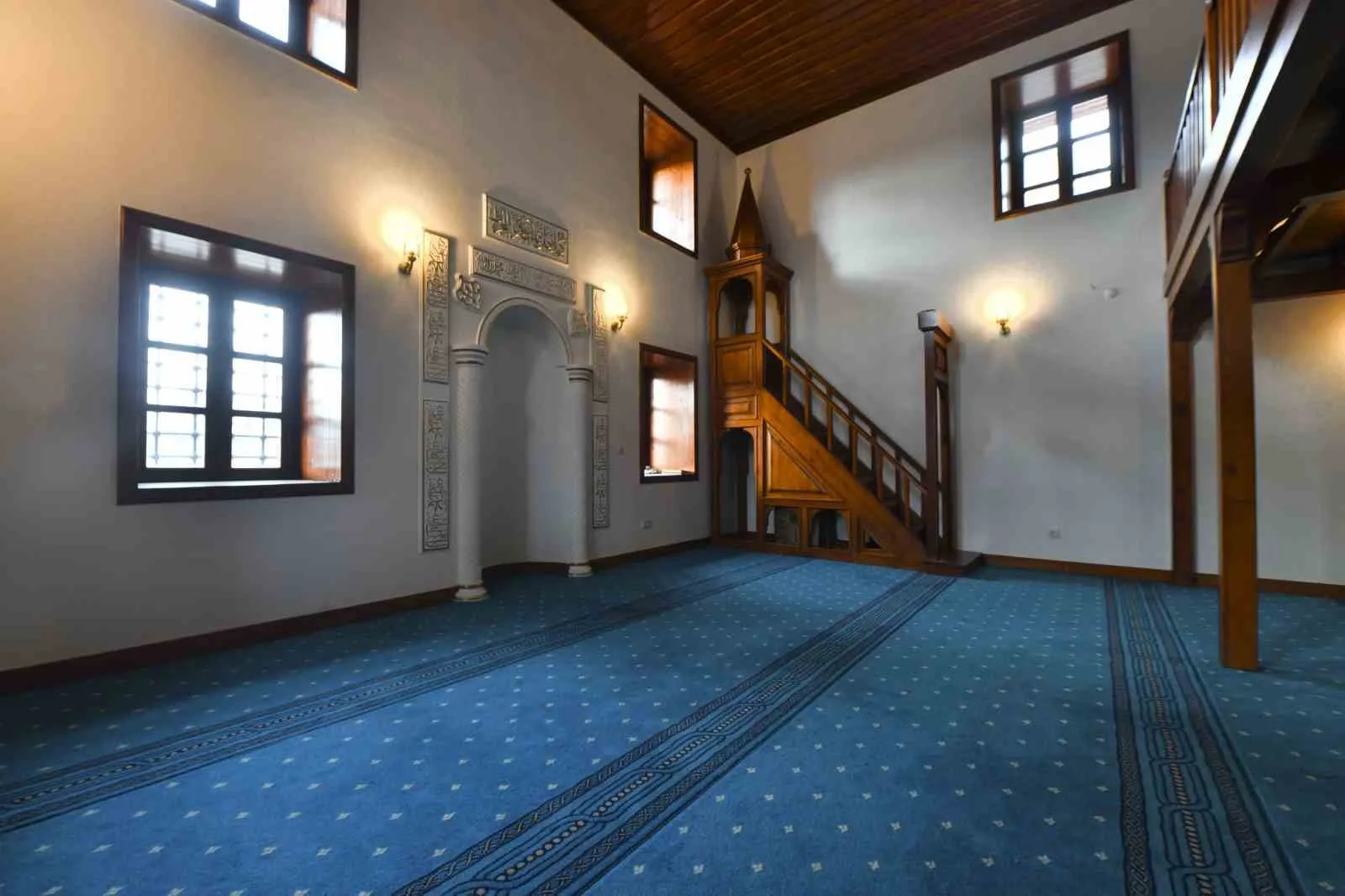 Ankara’da ahşap serenli minaresiyle dikkat çeken Hamidiye Camii aslına uygun olarak yeniden inşa edildi