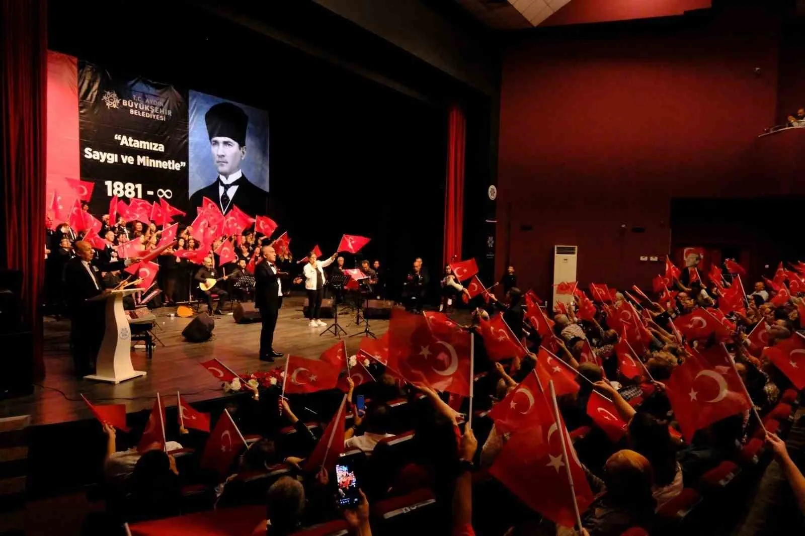 Aydınlılar Atatürk’ün sevdiği türküleri hep birlikte söyleyecek