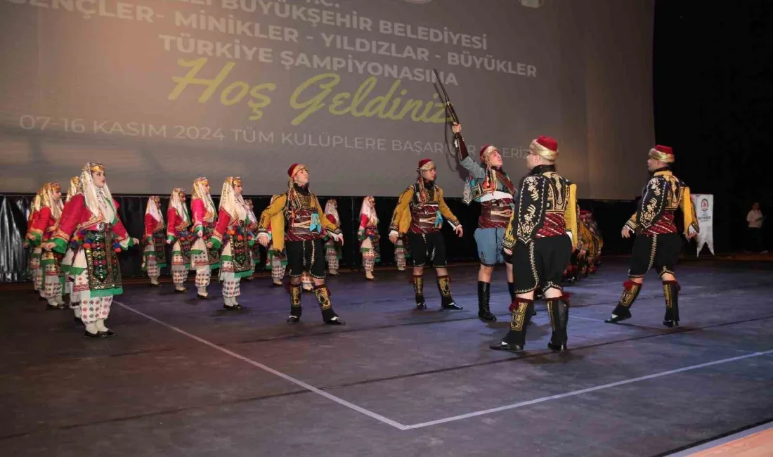 AYNA FOLKLOR EKİBİ DENİZLİ'DE