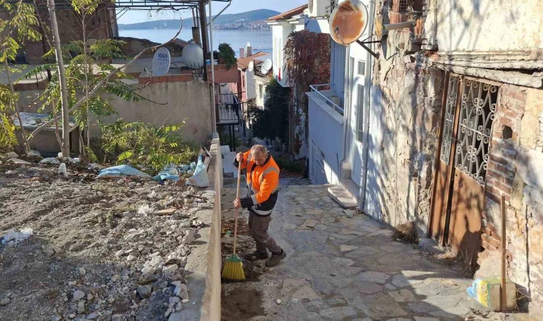 Ayvalık’ta tarihi kent sokaklarına dip bucak temizlik