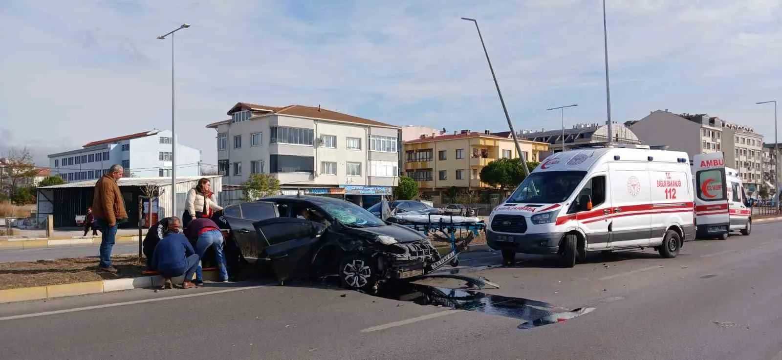 Bandırma’da trafik kazası: 3 yaralı